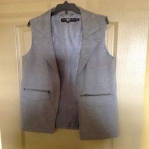 VERSACE ITALIA 19V69 WOMEN'S GREY SLEEVELESS VEST